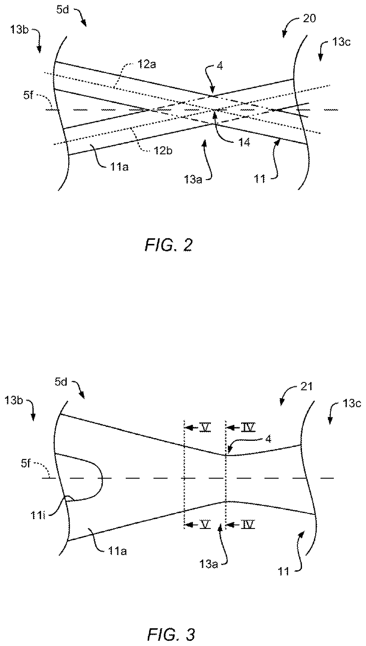 Elastic torsion element for connecting a rotor blade to a rotor hub of a rotor