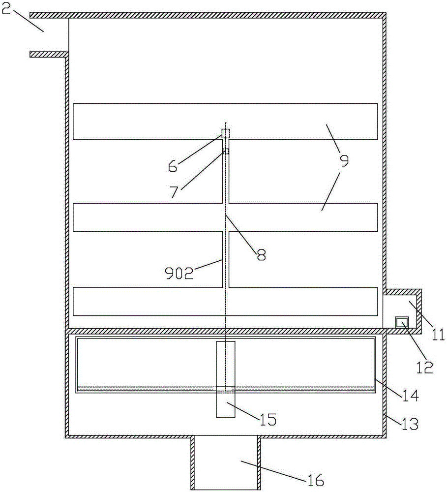 Plate condenser with automatic liquid removal function