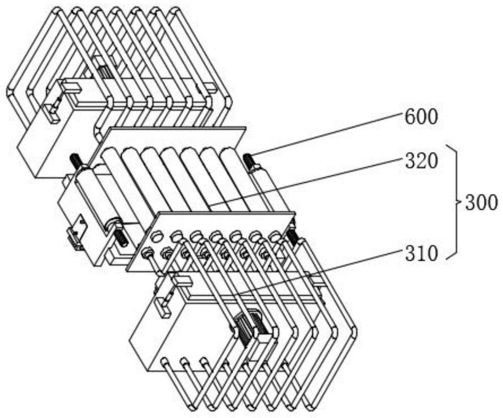 Cotton yarn space dyeing equipment facilitating dye recovery