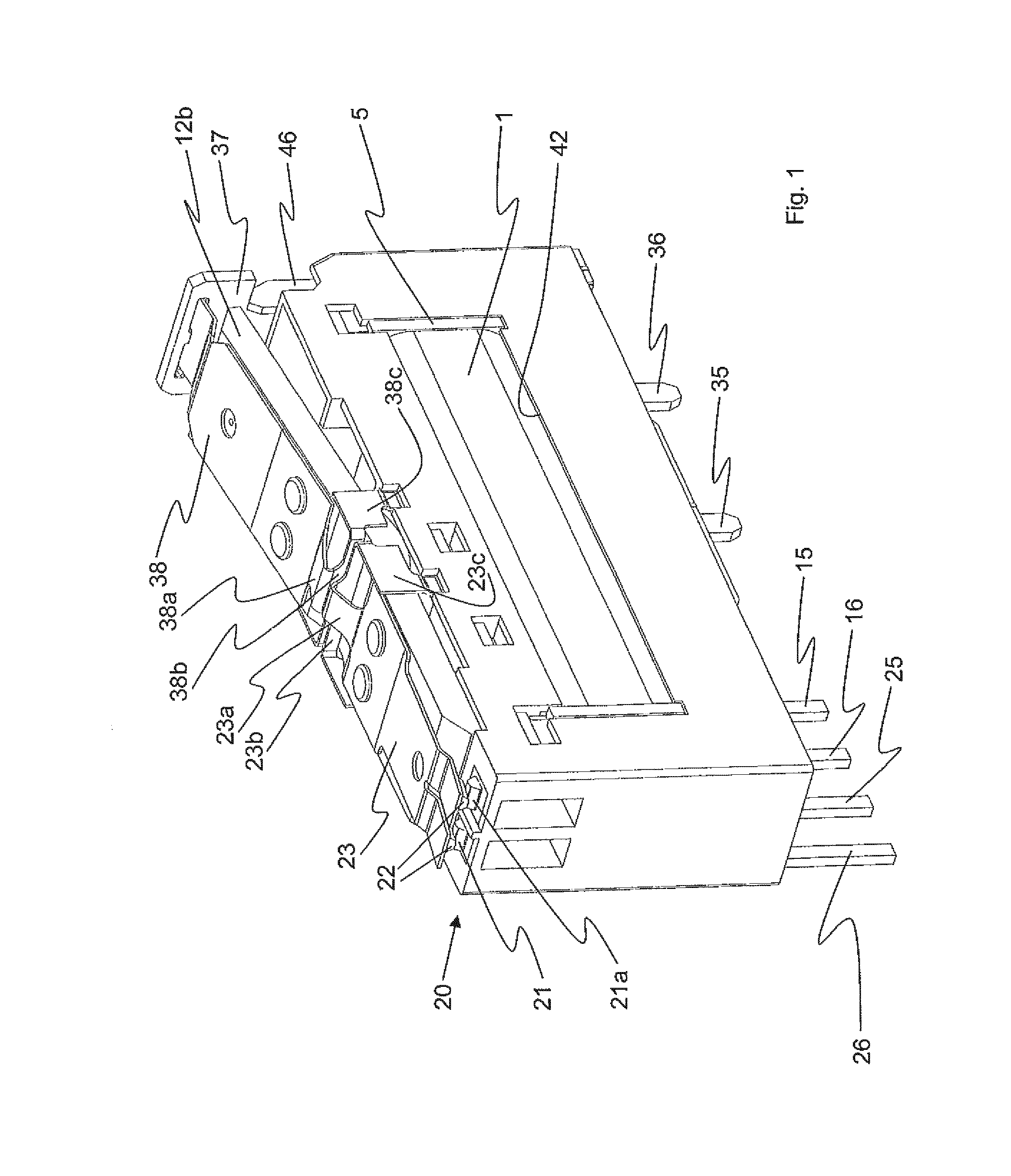 Relay having two switches that can be actuated in opposite directions