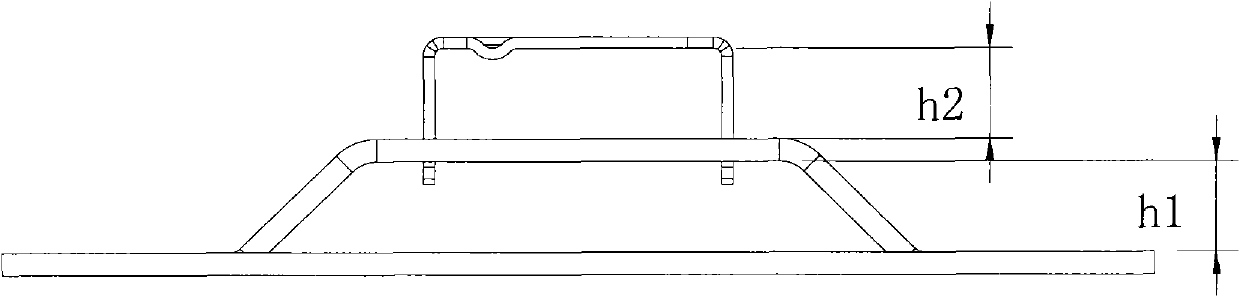 Tower tray provided with rectangular combination valve