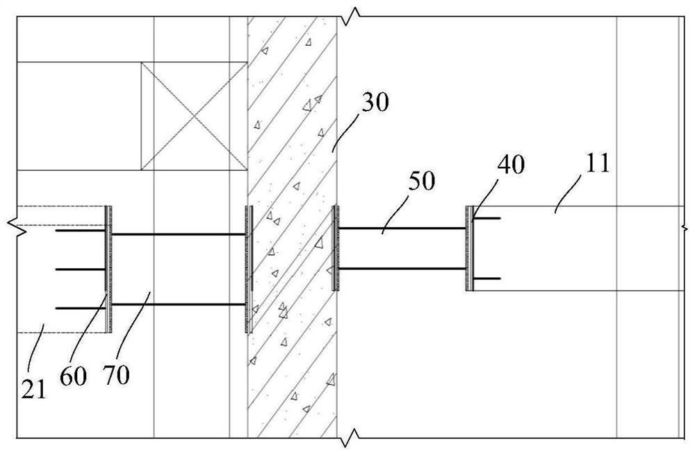 Support changing device for dismantling shared enclosure structure of adjacent foundation pits and construction method of support changing device