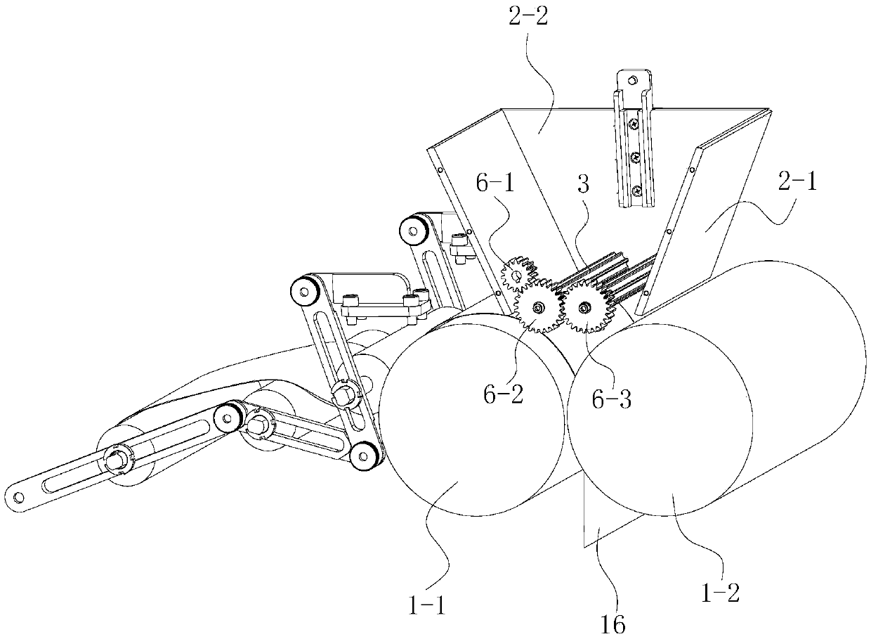 A roller feeding device for powder