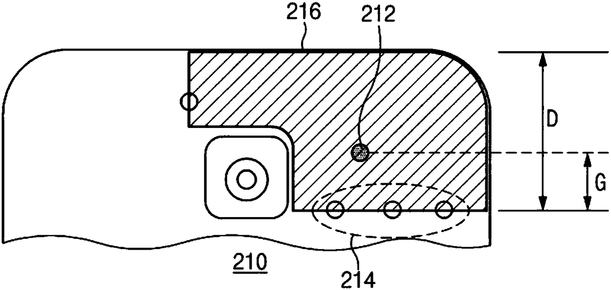 Electronic device comprising antenna which is using an electrically conductive material included in a housing of the electronic device