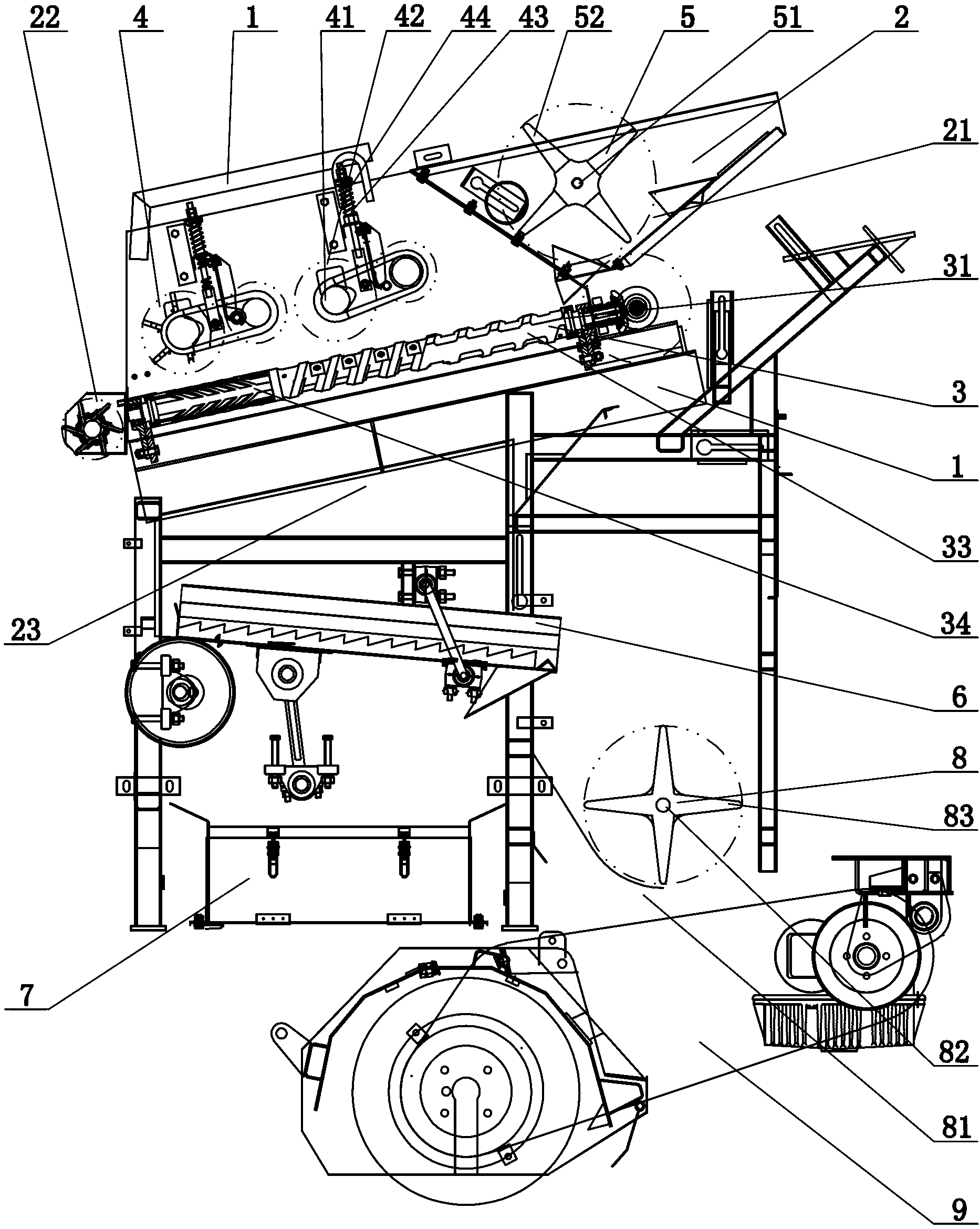 Peeling device for corn harvester