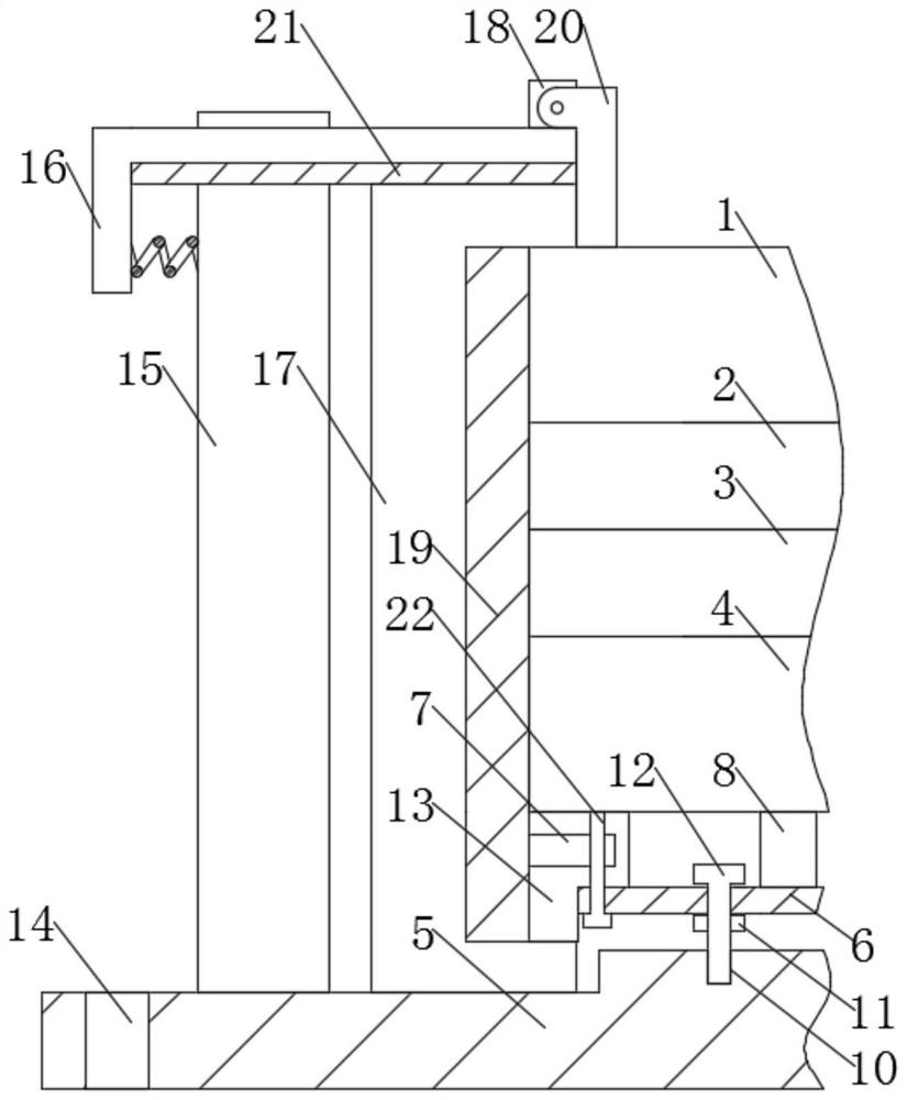 A large-size capacitive screen utilizing a seamless splicing structure