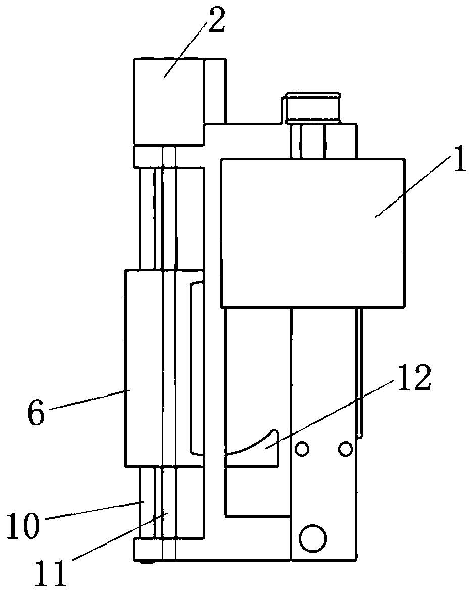 Remote opening and closing device for circuit breakers in row and working method thereof