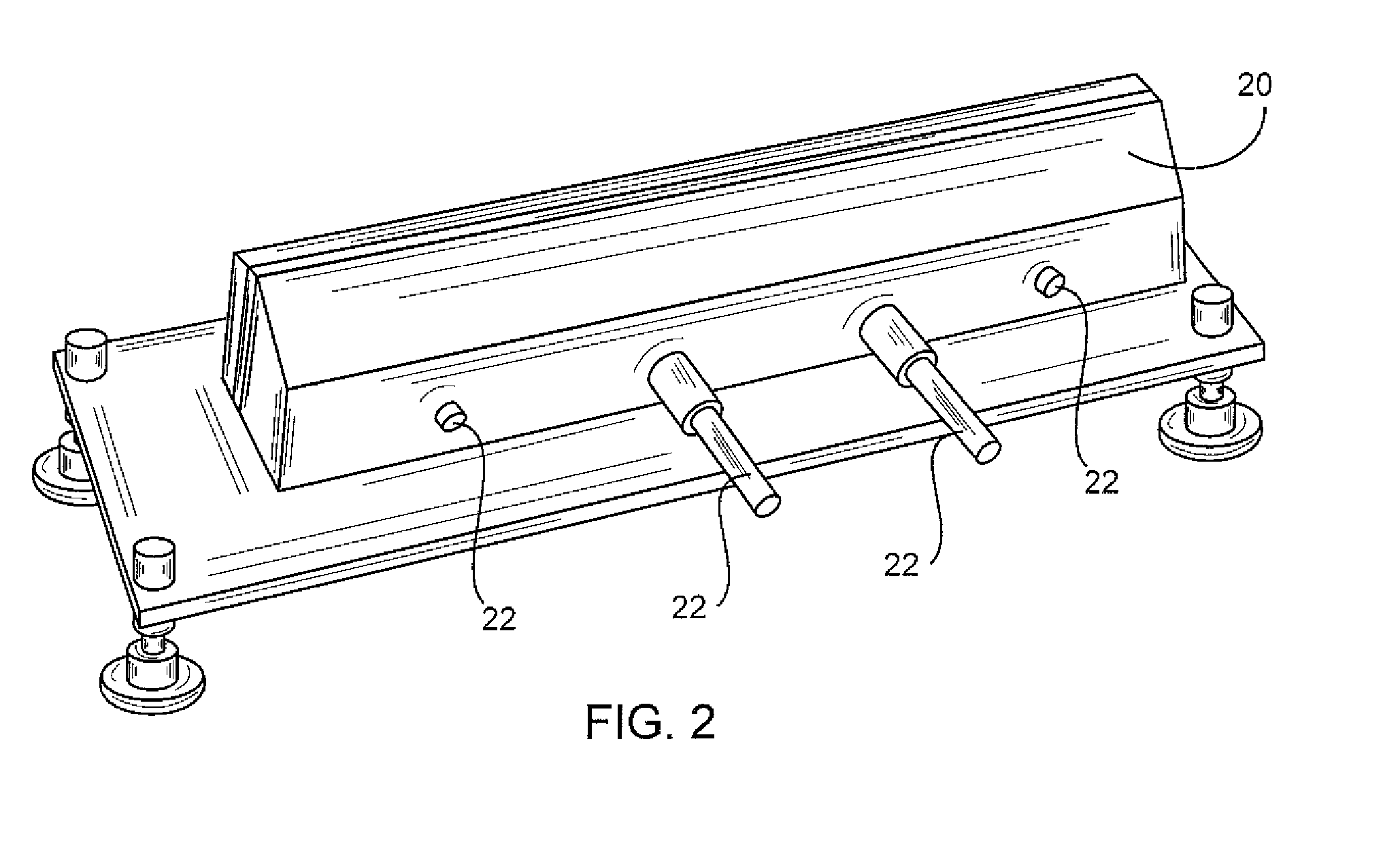 Double-ended dry nail polish applique for coating a wide range of fingernail sizes