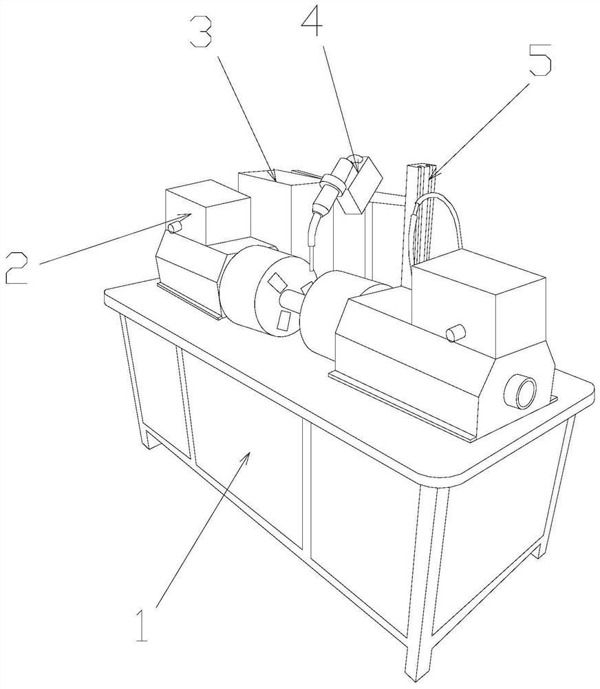 A steel pipe welding machine that is convenient to drag and straighten