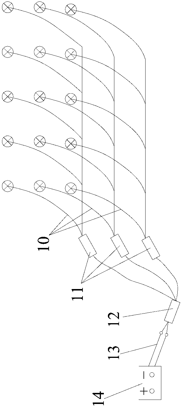 Underwater energy-gathered blasting device and blasting method