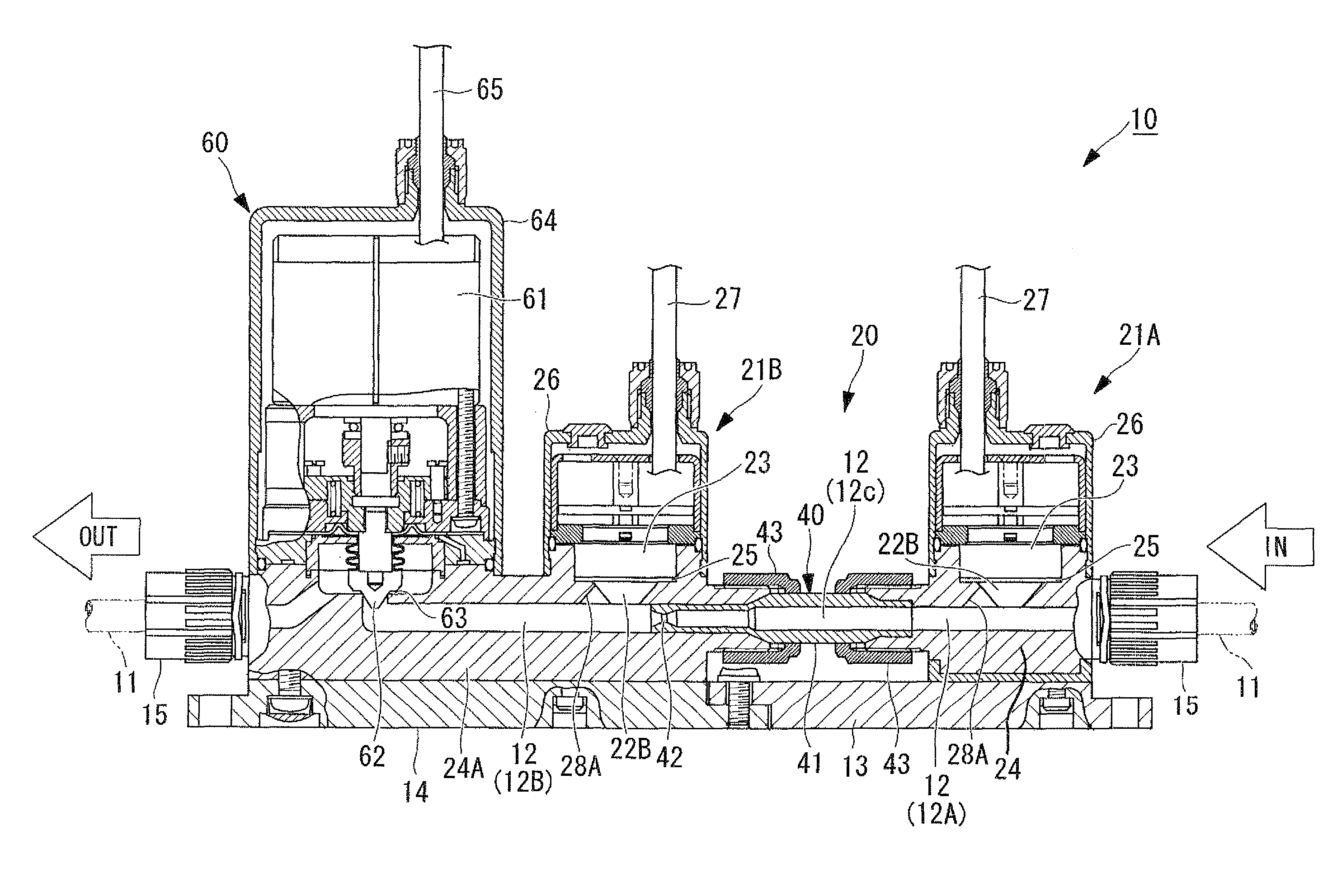 Pressure sensor, differential pressure type flow meter, and flow rate controller