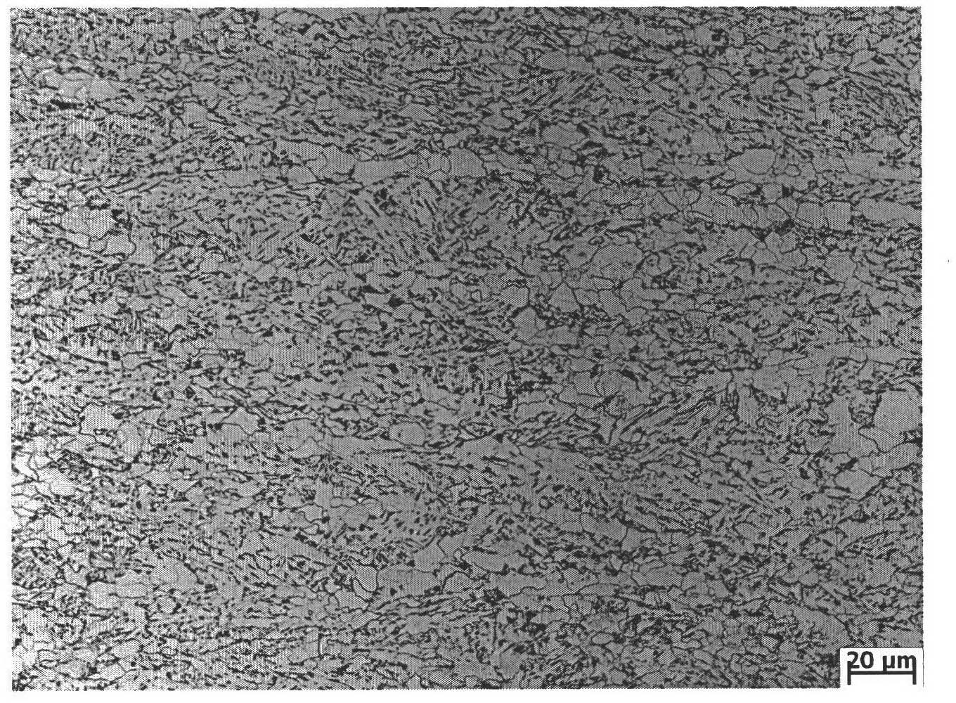 Non-quenched and tempered low-crack sensitivity steel plate with excellent low-temperature toughness, and production method thereof