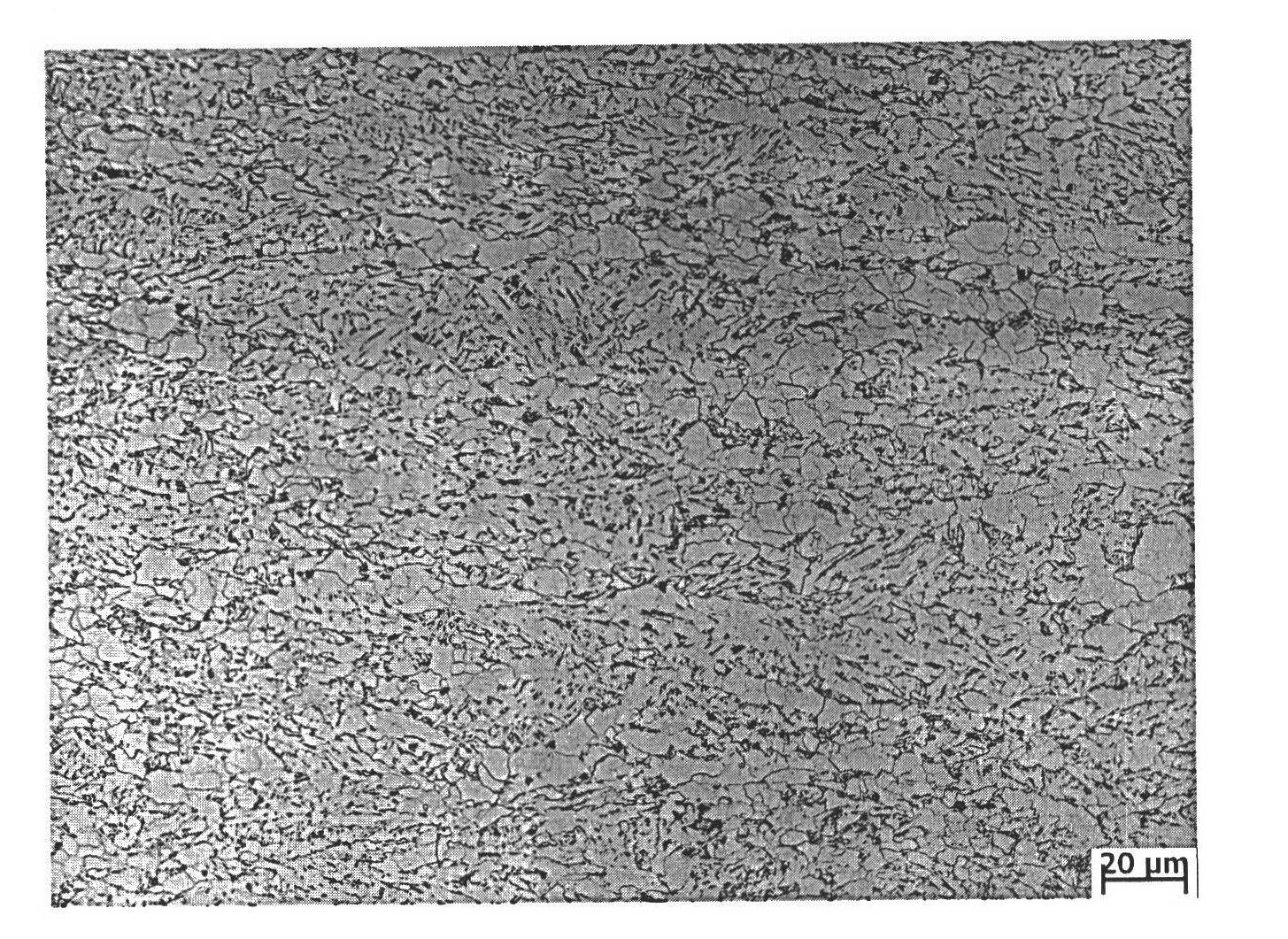 Non-quenched and tempered low-crack sensitivity steel plate with excellent low-temperature toughness, and production method thereof