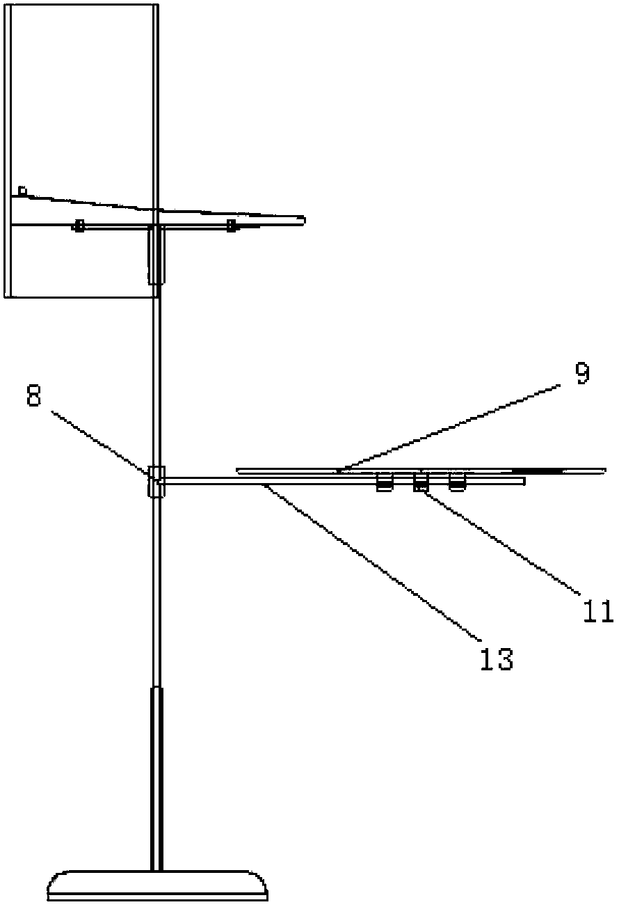 Reaction device utilizing sunlight for directly decomposing water to produce hydrogen