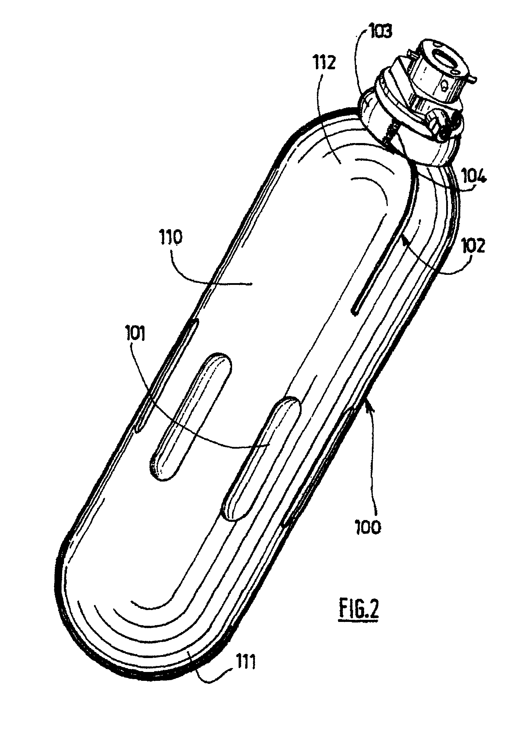 Pressurized gas filling and distribution head and tank equipped with one such head