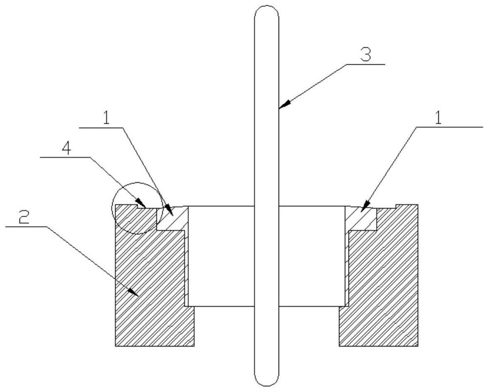 Glass insulator hermetically sealed packaging structure and welding method for microwave devices