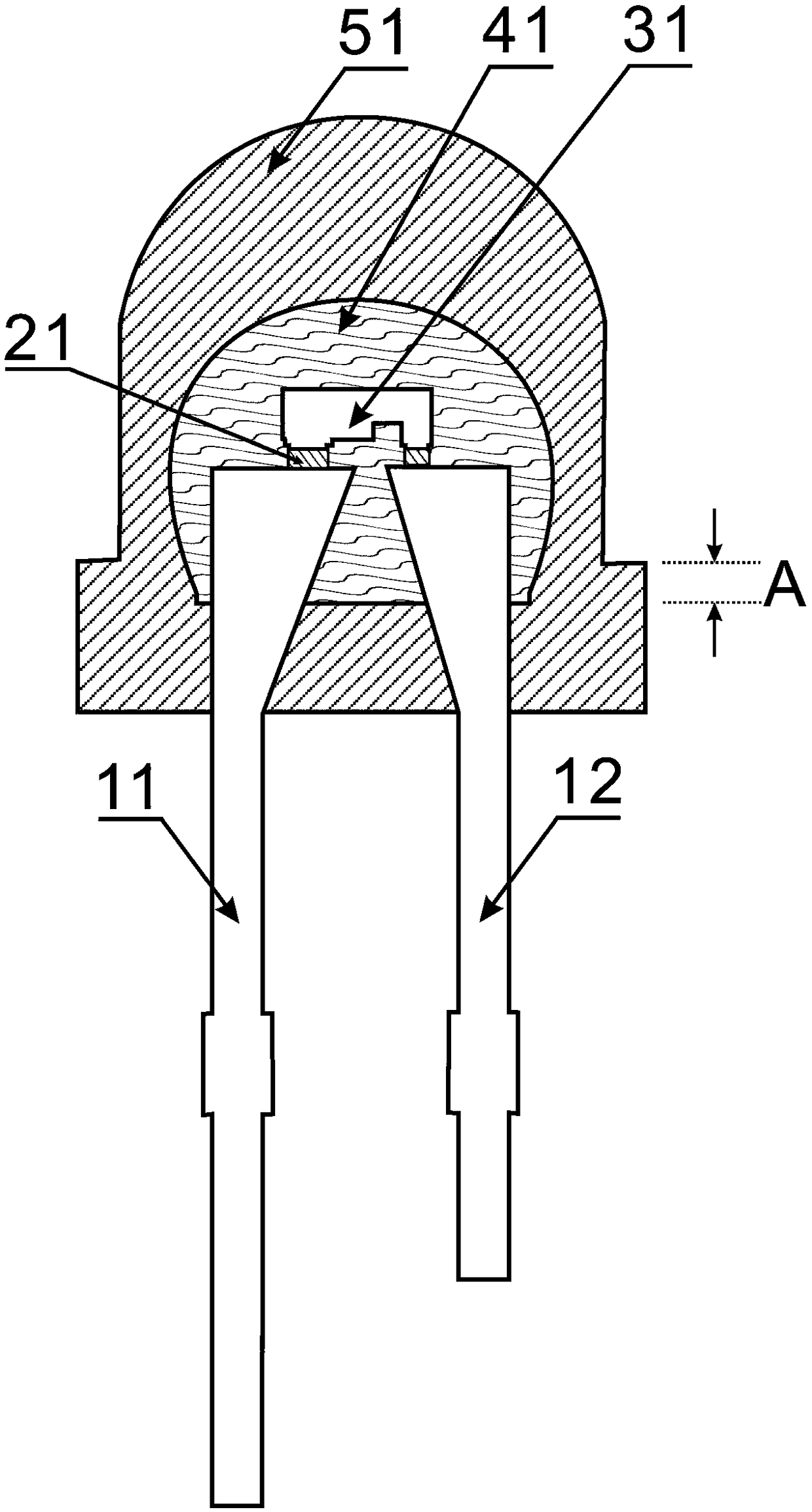 High-luminous-efficiency white-light LAMP-LED structure and packaging method