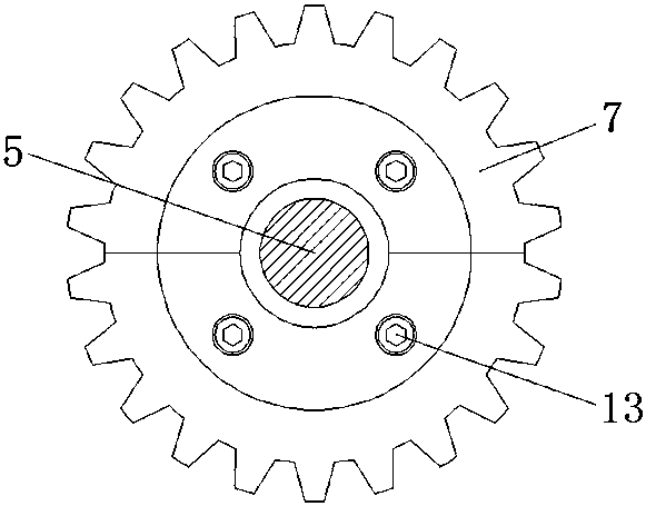 Vehicle gearbox with detachable gears