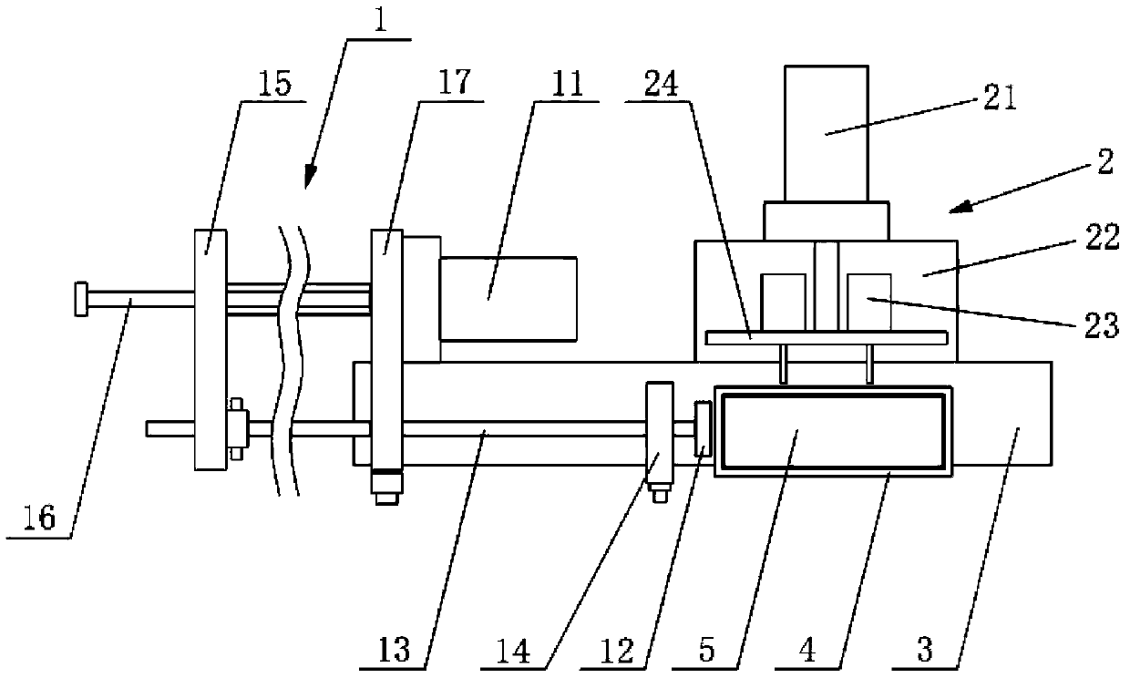 Automatic drilling device suitable for side walls of plates of multiple sizes