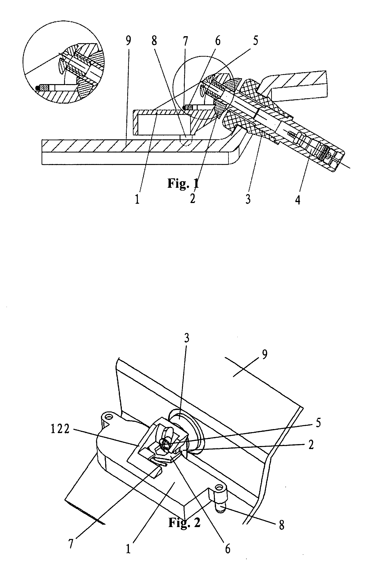 Step-adjustable tire pressure monitoring sensor signal housing assembly