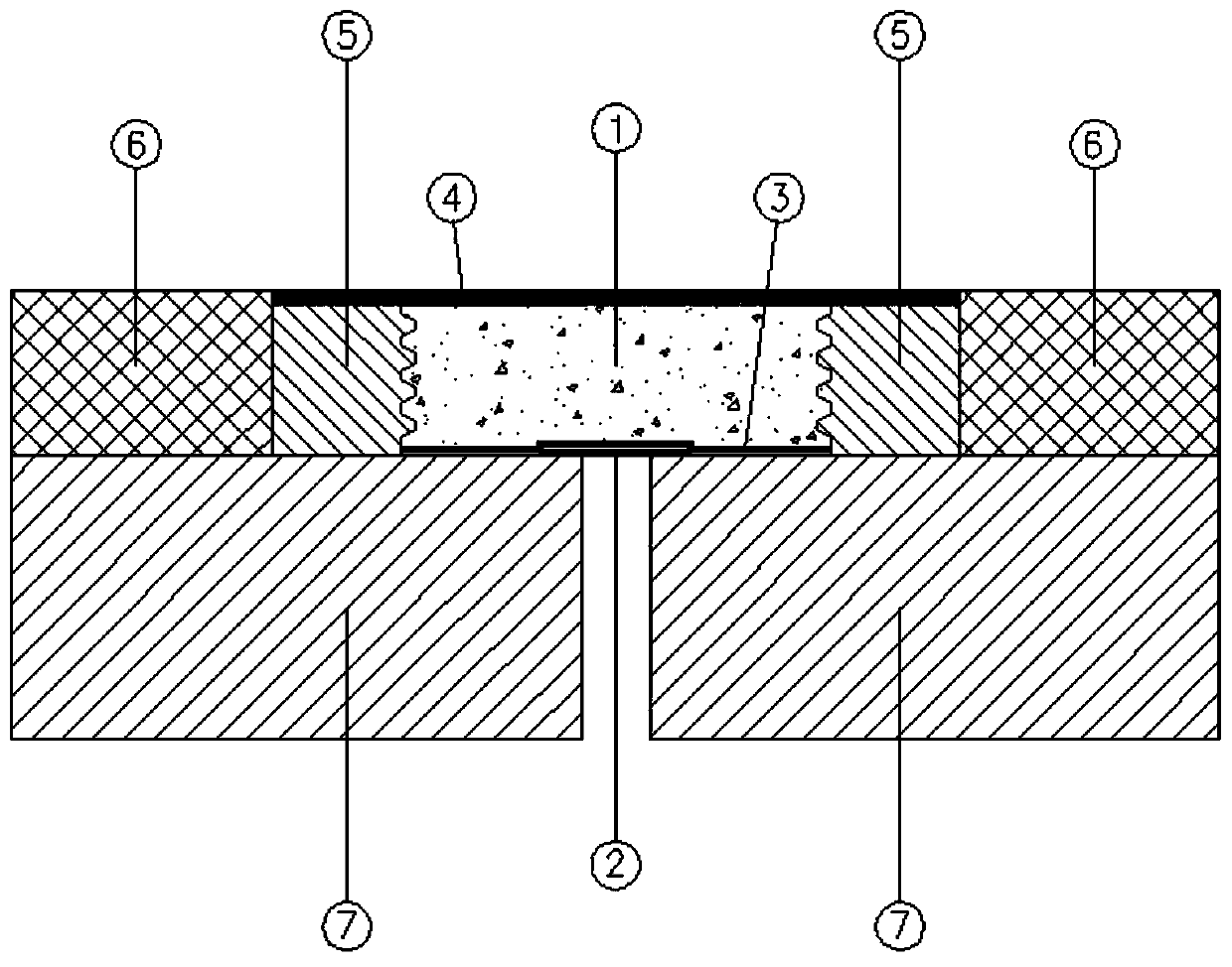 Asphalt concrete seamless retractor device and construction method thereof