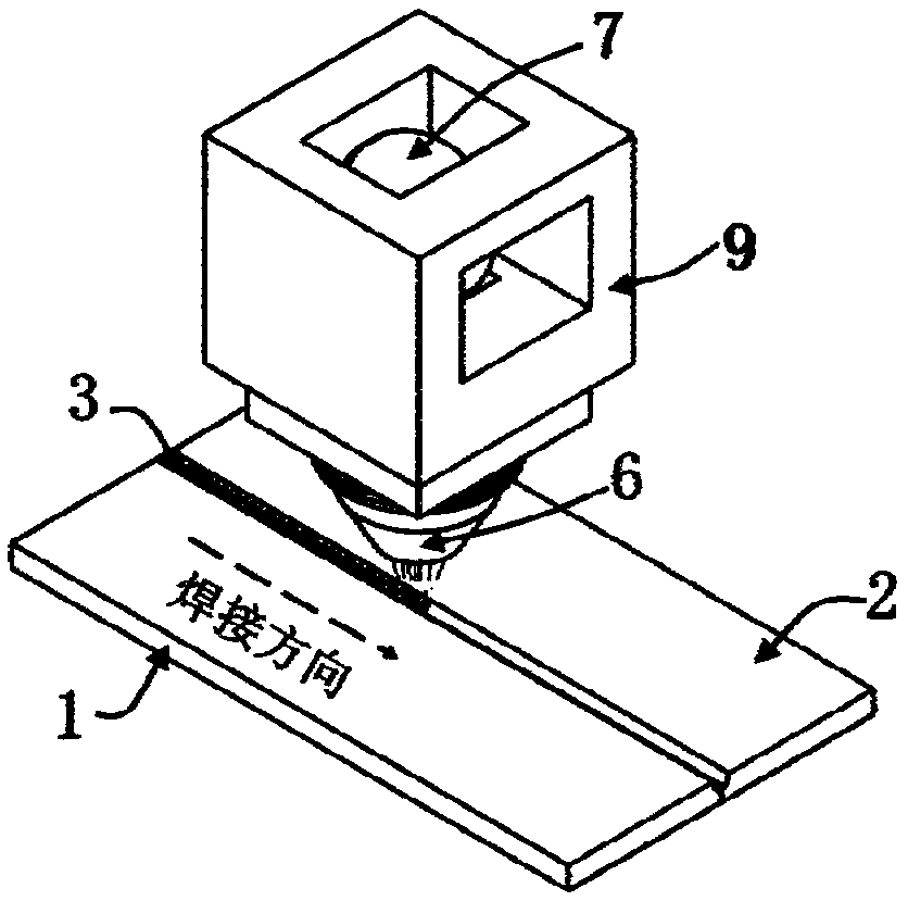 Laser welding device with cooling system and welding method thereof