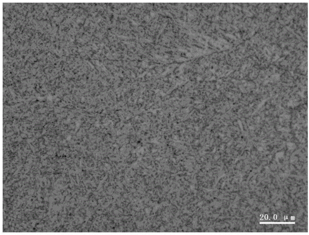 High-welding-speed sintered flux for submerged-arc welding of X100 pipeline steel and preparation method thereof