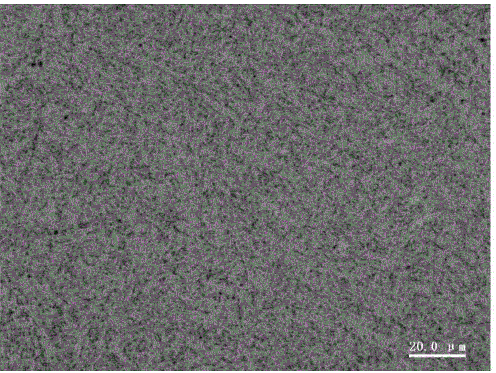 High-welding-speed sintered flux for submerged-arc welding of X100 pipeline steel and preparation method thereof