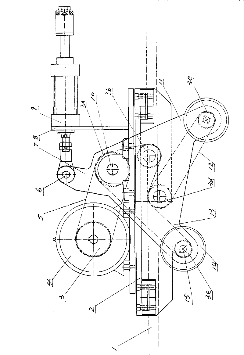 Horizontal type fabric cutting machine