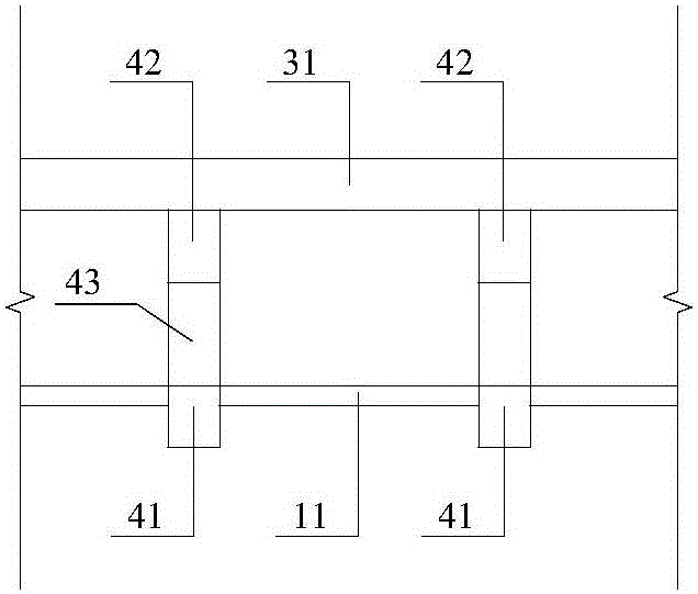 Frame type low-position draining system tunnel lining structure