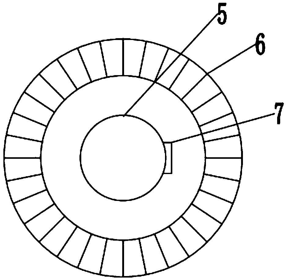 Movable projector bracket capable of finely adjusting height