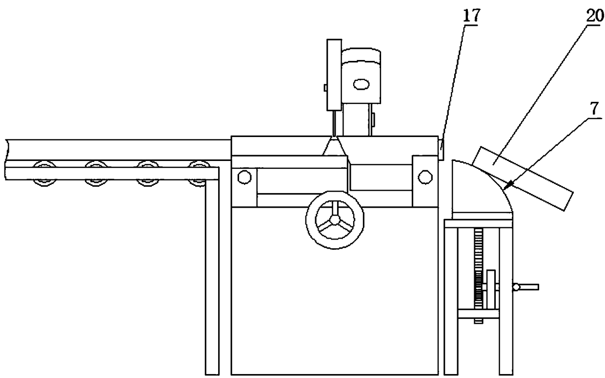 Automatic-discharging type steel pipe cutting device