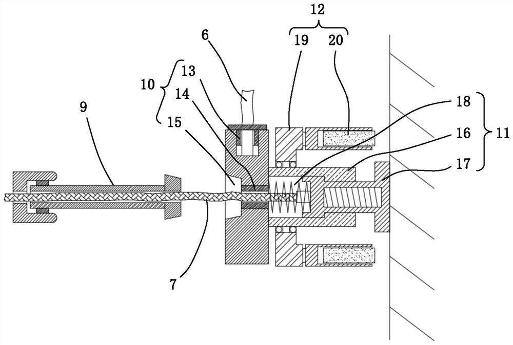 Portable auxiliary device for pilot to get on and off ship