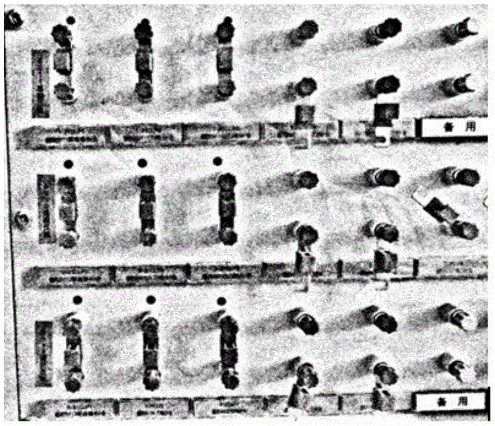 Method for removing shadows and halos under weak light through indoor polling robot