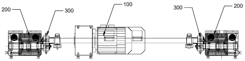 Centering device, comb tooth structure comprising centering device and comb tooth carrier