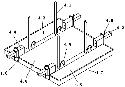 Liftable supporting leg type elevator shaft construction platform and method