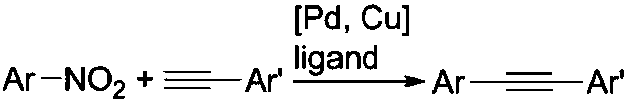 Method for preparing aromatic alkynes through cross-coupling of nitroaromatic hydrocarbons and aryl-terminated alkynes under catalysis of transition metal