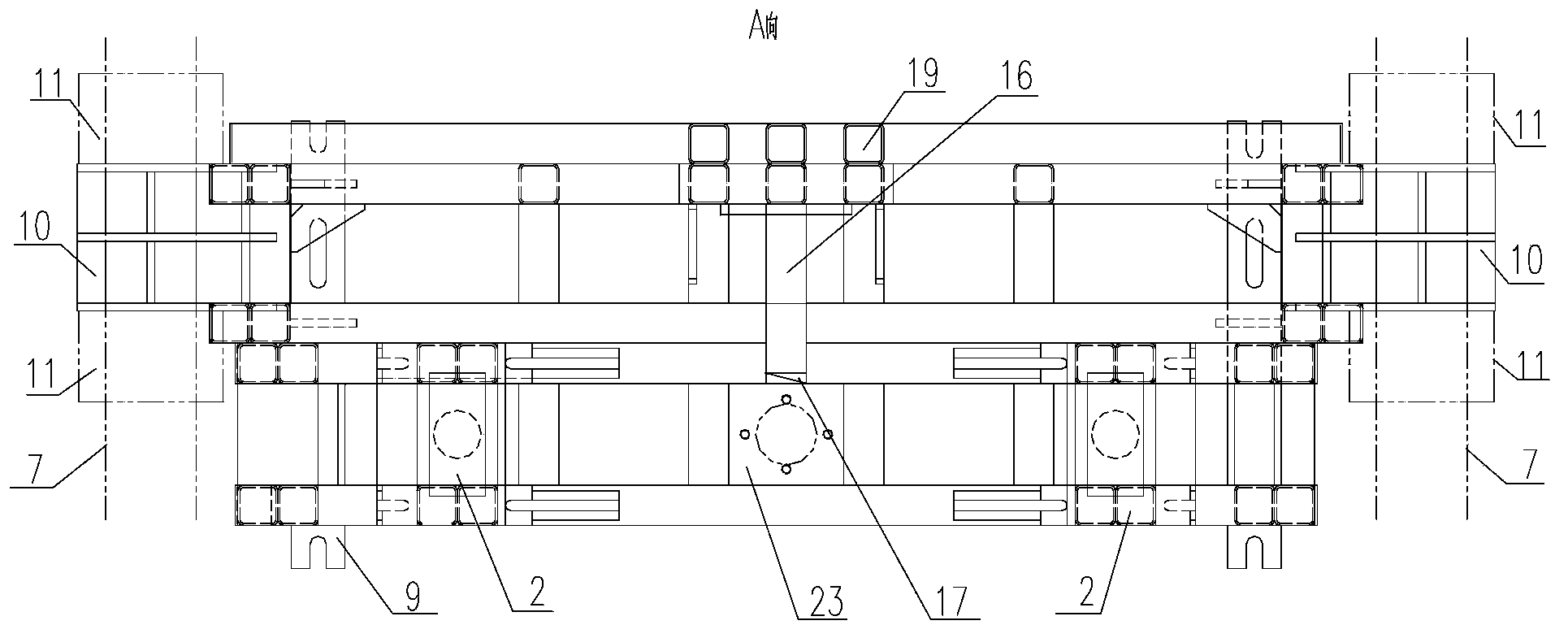 Traction pin loading device for strength test of car body