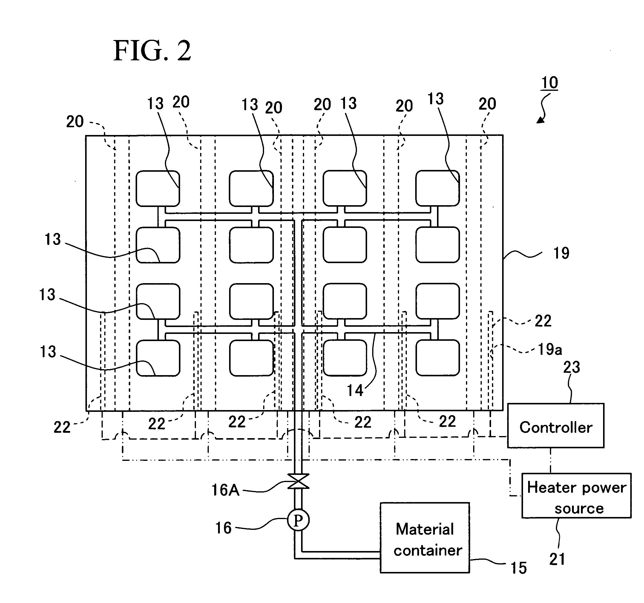 Magnetic field forming device, ferrite magnet producing method, and mold