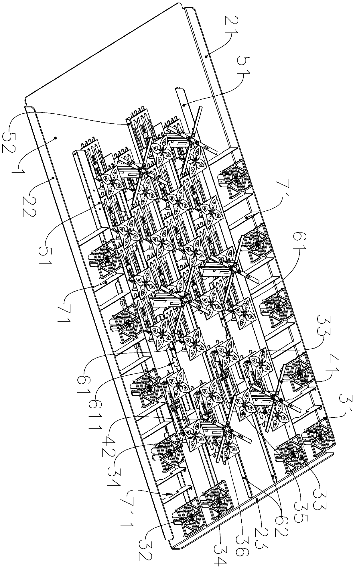 Miniaturized multi-system multi-band fusion base station antenna