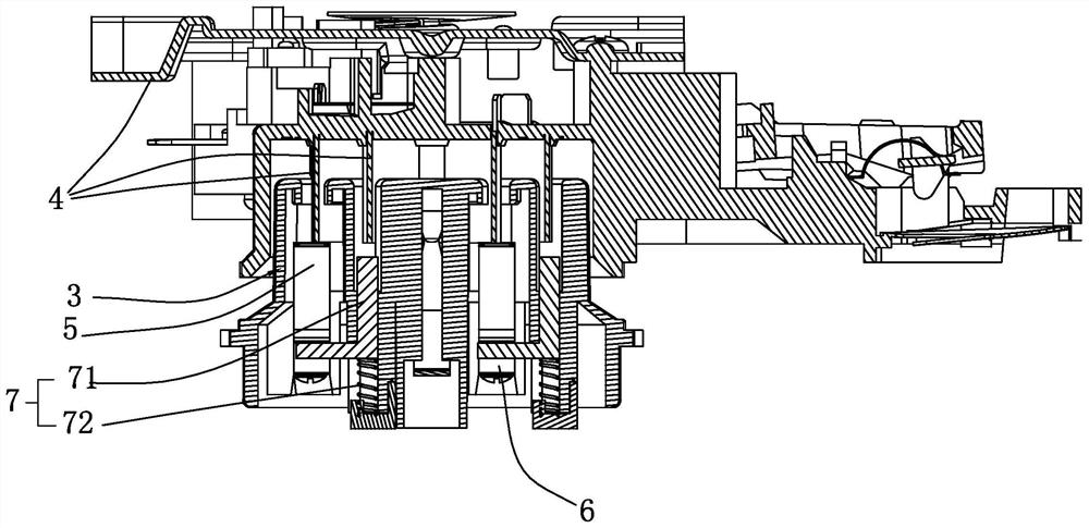 A short circuit proof connector