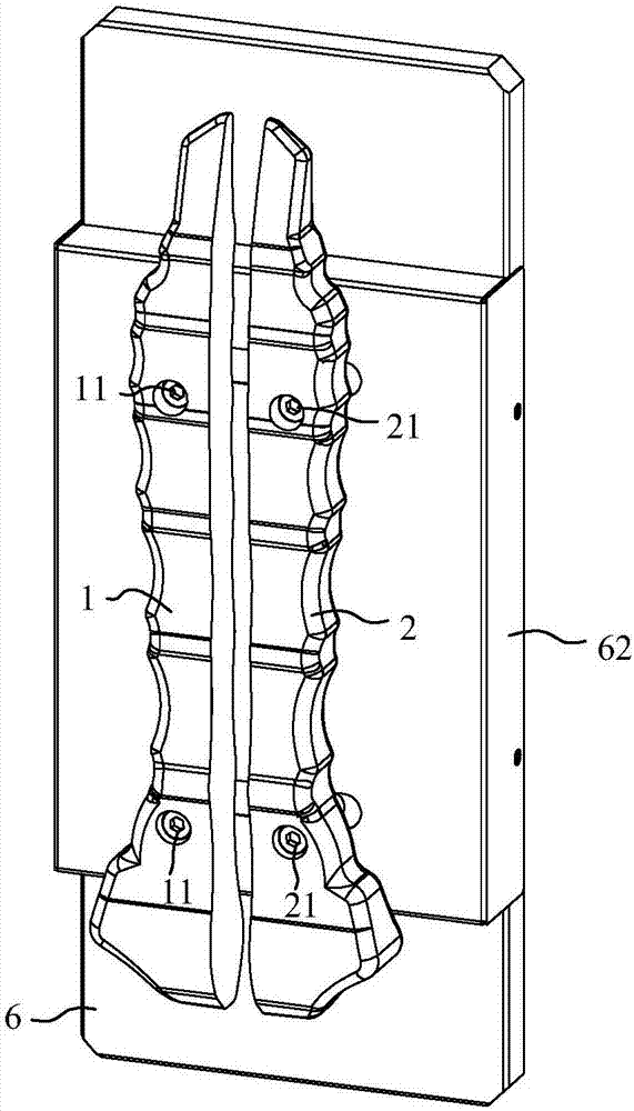 Sternum model device for median sternotomy incision