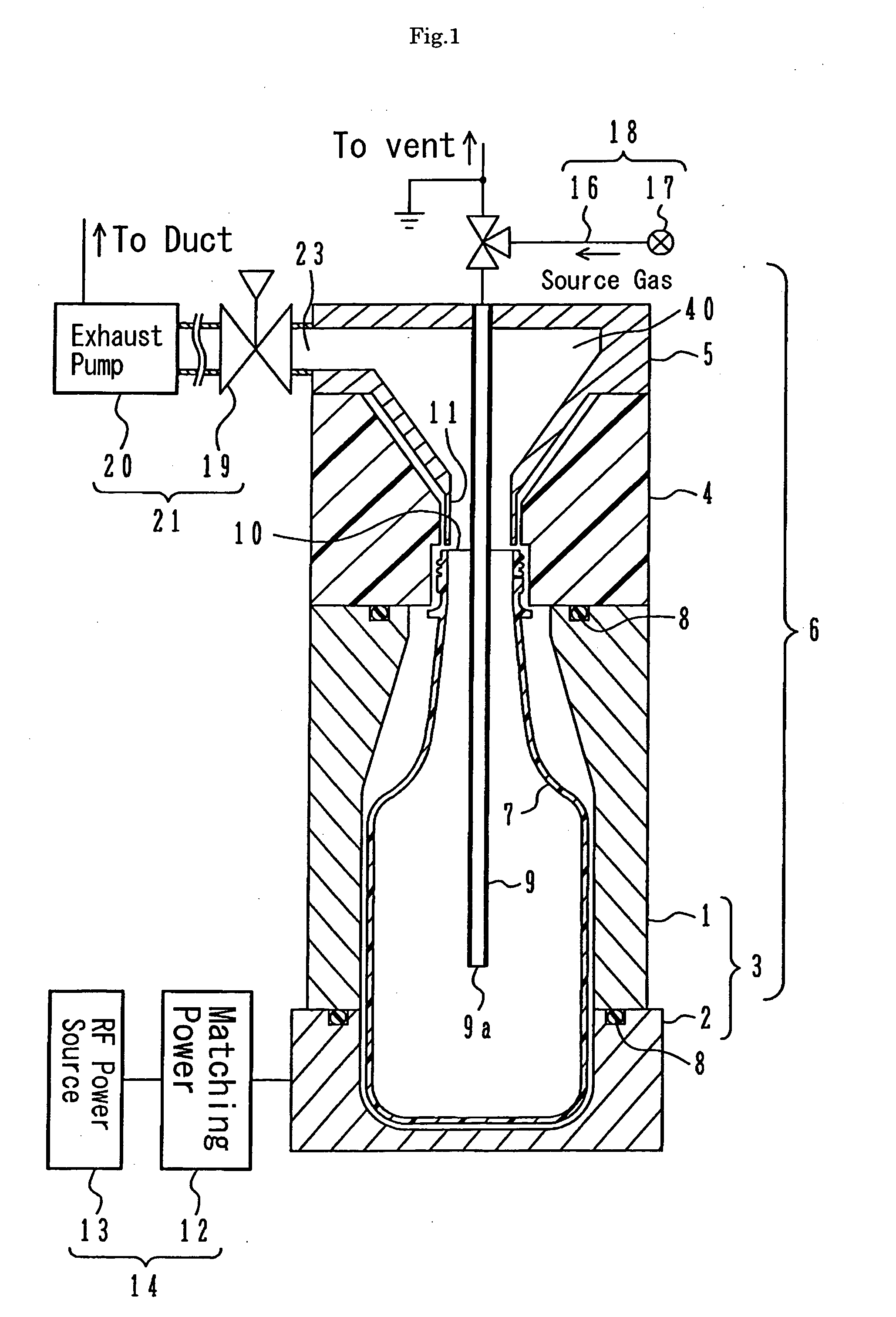 DLC film coated plastic container, and device and method for manufacturing the plastic container