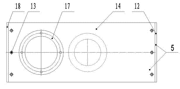 High-magnetic-field-intensity pipeline deironing device capable of cleaning automatically