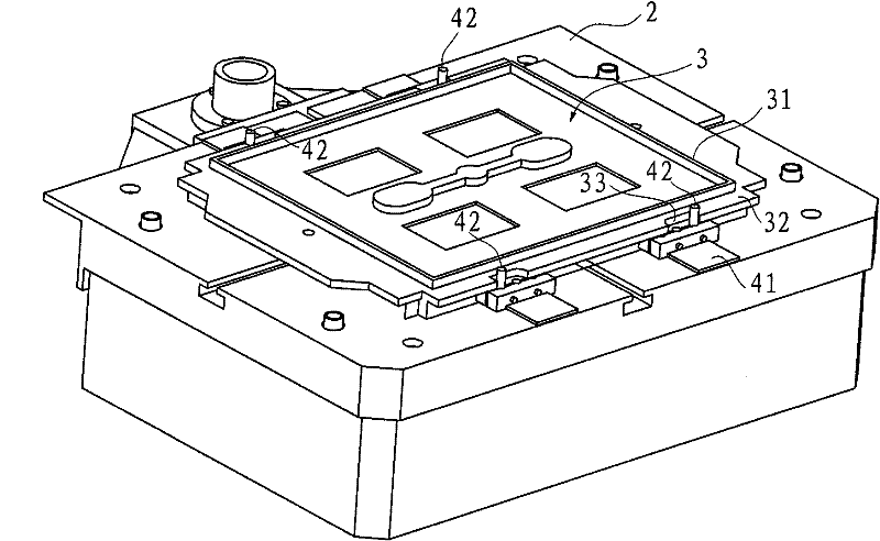 Sand-cast molding compacting device and compacting method thereof