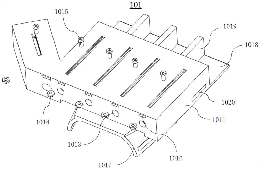 Quick hand traction device assisted by soft hand exoskeleton