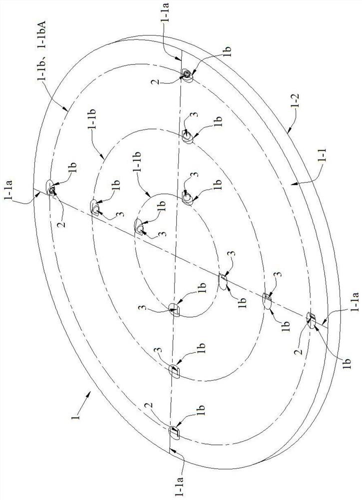 Flow dividing rotary disc for cleaning equipment of net clothing in deep water net cage and graded rotation speed regulating method thereof