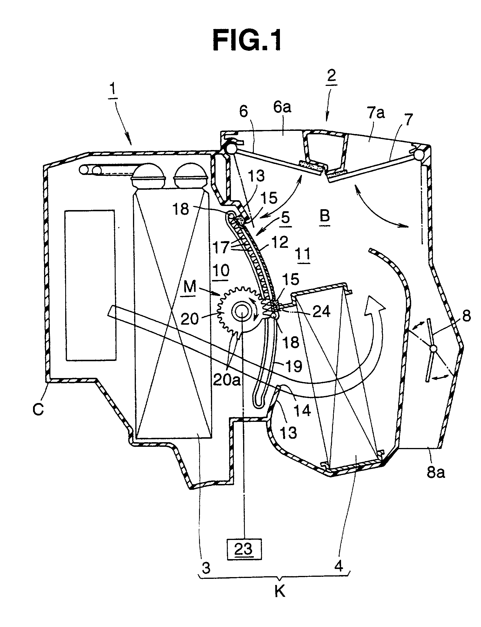 Door mechanism of automotive air conditioning device