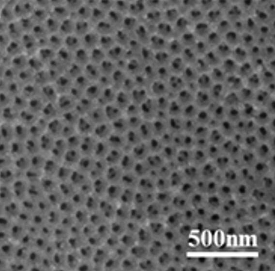 Gastrointestinal anastomotic nail with degradable drug film layer and preparation method of gastrointestinal anastomotic nail