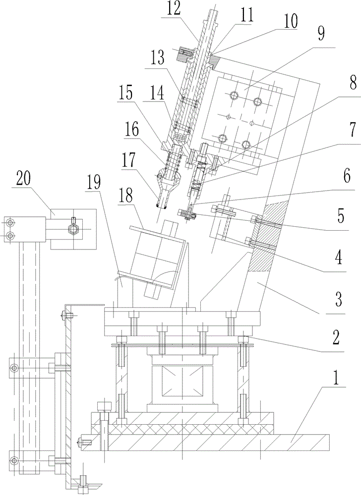 Flexible positioning wear-less vibrating sand filling device for fuse protectors